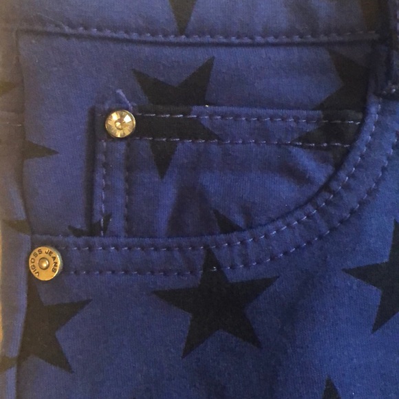 Shorts - Picture 3 of 5